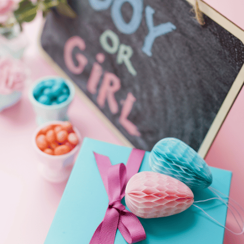 bonbons bleus et bonbons roses pour gender reveal party